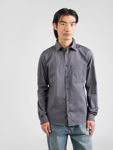 s.Oliver Slim Fit Paita värissä harmaa: etupuoli