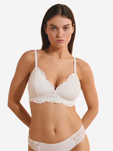 Triangolo Reggiseno 'Etreinte' di ETAM in bianco: frontale