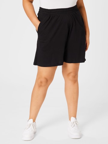 Cotton On Curve Shorts in Schwarz: front