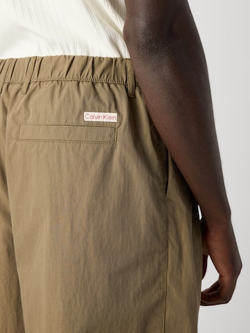 Calvin Klein Baggy Pleat-front trousers in Green