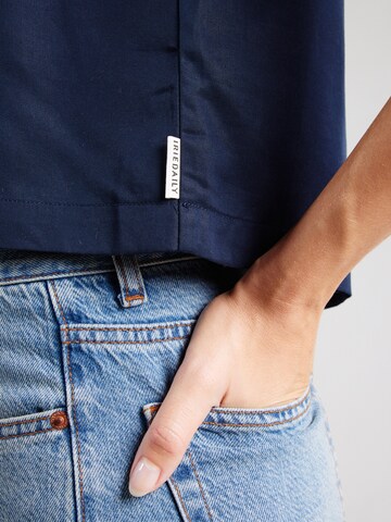 Top di Iriedaily in blu