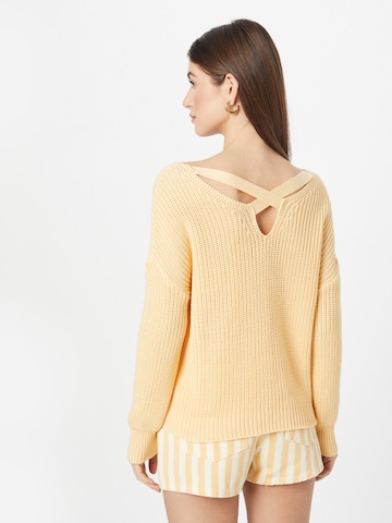 ABOUT YOU Sweater 'Liliana' in Yellow