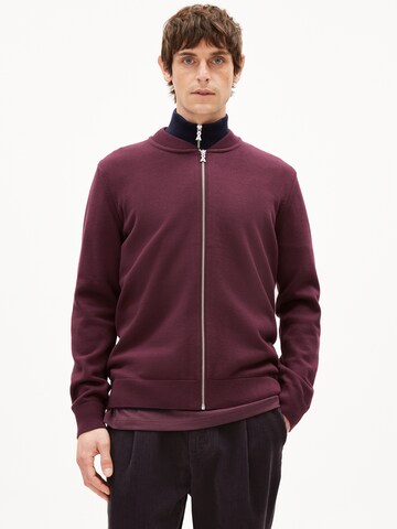 ARMEDANGELS Gebreid vest in Rood: voorkant