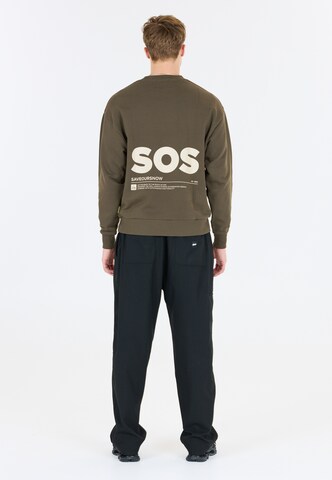 SOS Sweatshirt 'Bovec' in Bruin