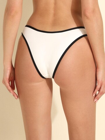 Marilyn Dół bikini 'Infinity' w kolorze biały