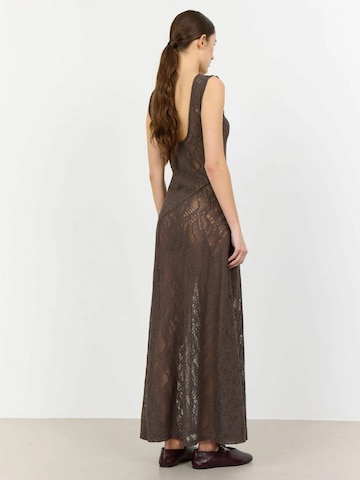 Levete Room Kleid in Braun