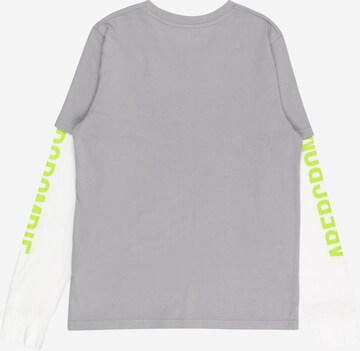 T-Shirt Abercrombie & Fitch en gris