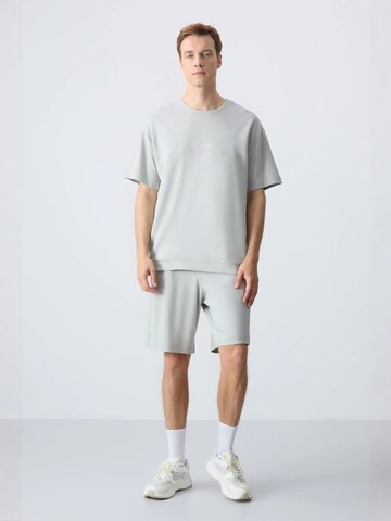 Tommy Life Tracksuit in Grey: front