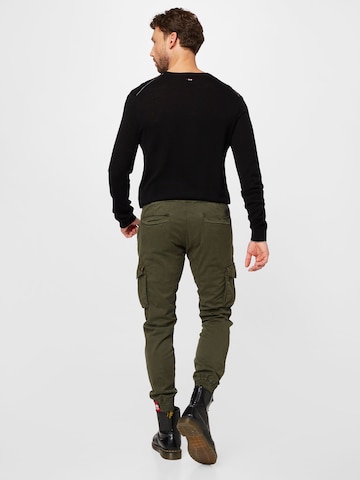 Effilé Pantalon cargo ALPHA INDUSTRIES en vert