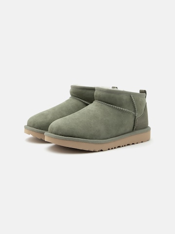UGG Домашни пантофи 'CLASSIC ULTRA MINI' в зелено