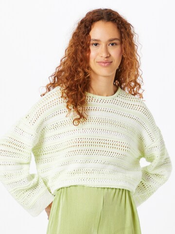 Oasis Sweater in Green: front