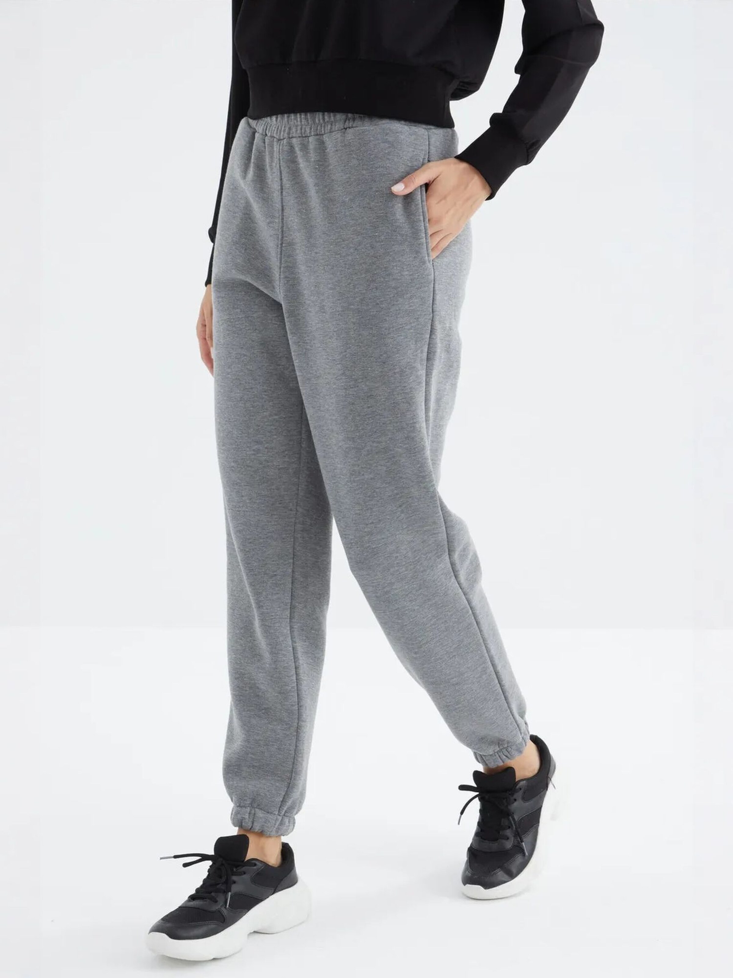 Tommy Life Regular Sportbroek in Grijs