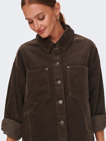 ONLY Between-season jacket 'Bitten' in Brown