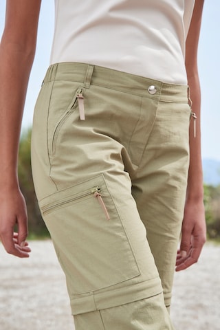 LASCANA ACTIVE - regular Pantalón de montaña en verde