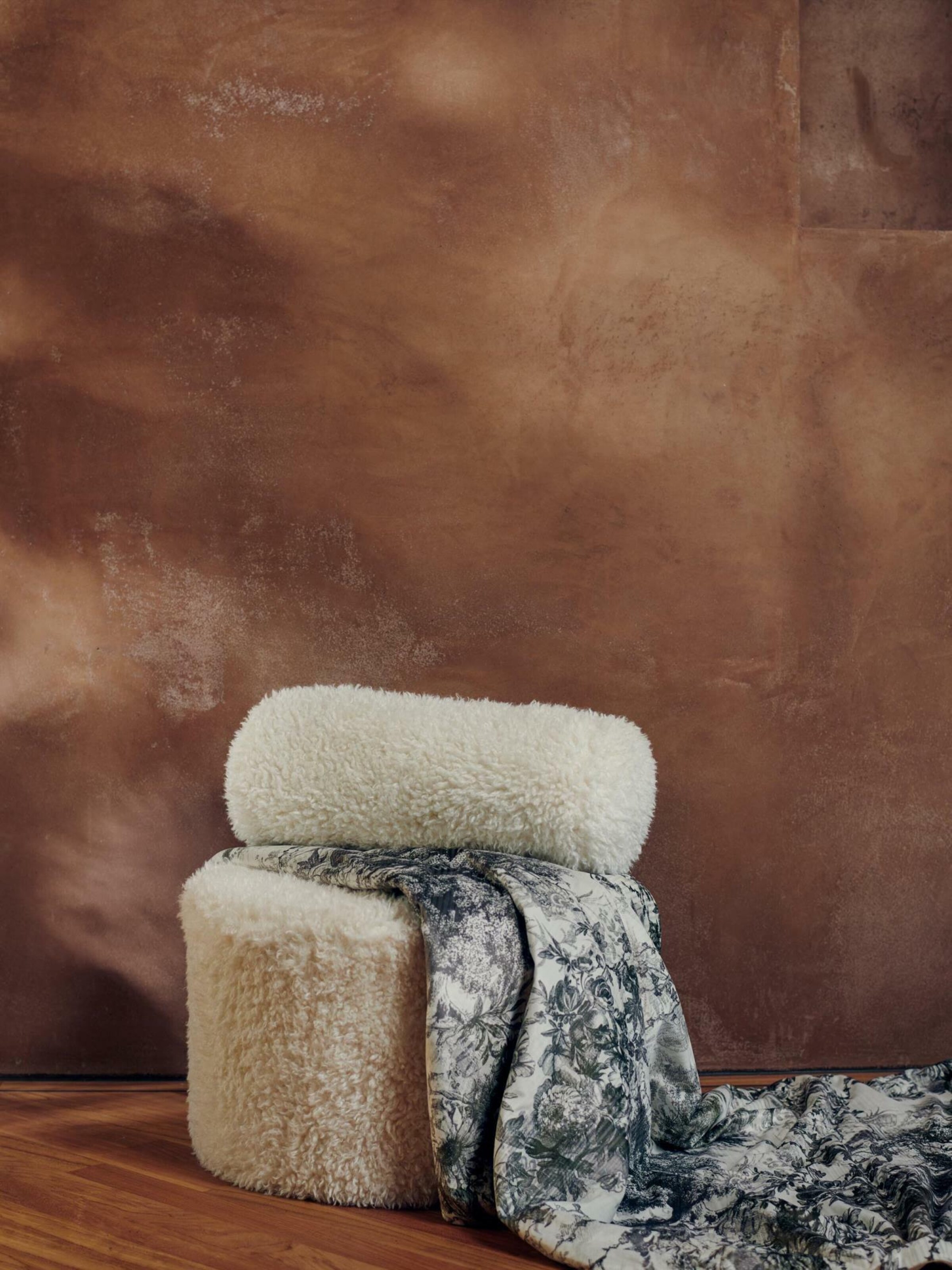 Männer Wohn-Accessoires ESSENZA Nackenrolle 'Shelley' in Beige - ZV76264 Männer Wohn-Accessoires ESSENZA Nackenrolle 'Shelley' in Beige - ZV76264