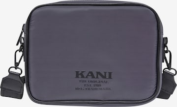 Borsa a tracolla di Karl Kani in grigio: frontale