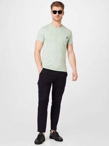 EDWIN Regular Fit T-Shirt in Grün