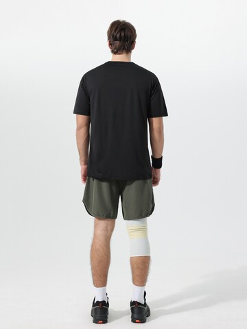 YOUTHUP Performance Shirt 'Feuchttrans' in Black