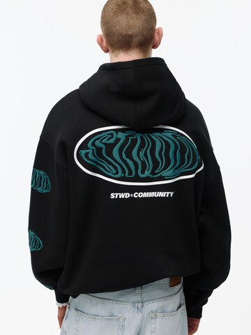 Pull&BearSweater majica 'STWD' - crna boja: prednji dio