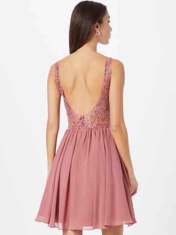 Rochie de cocktail de la Laona pe roz