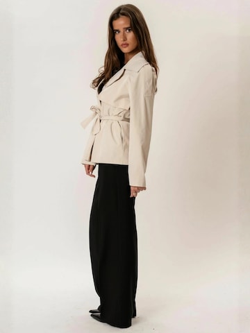 TEESHOPPEN Between-season jacket ' Sia ' in White