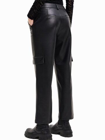 Regular Pantalon Desigual en noir