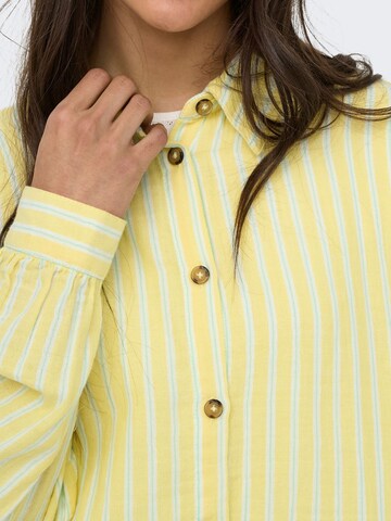 ONLY - Blusa 'ONLThyra' en amarillo