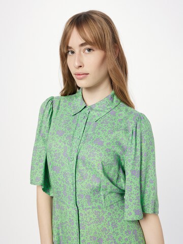 Rochie tip bluză 'Telli' de la Y.A.S pe verde