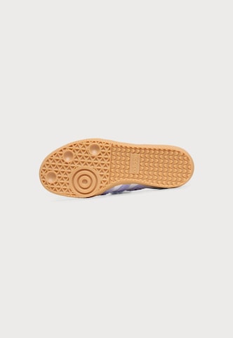ADIDAS ORIGINALS - Sapatilhas 'SAMBA' em roxo: abaixo