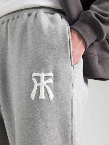 AMBUSH Loosefit Kalhoty 'TK' – šedá