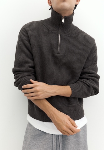 Pull&Bear Pullover in Grau