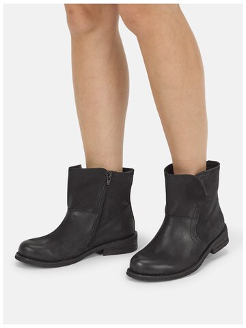 Felmini Wide Fit Ankle Boots in Black: front
