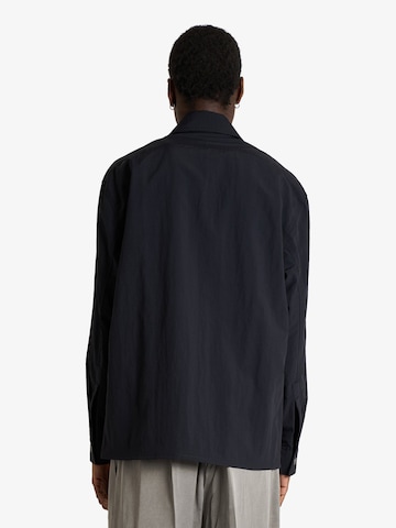 Coupe regular Chemise Yes London en noir