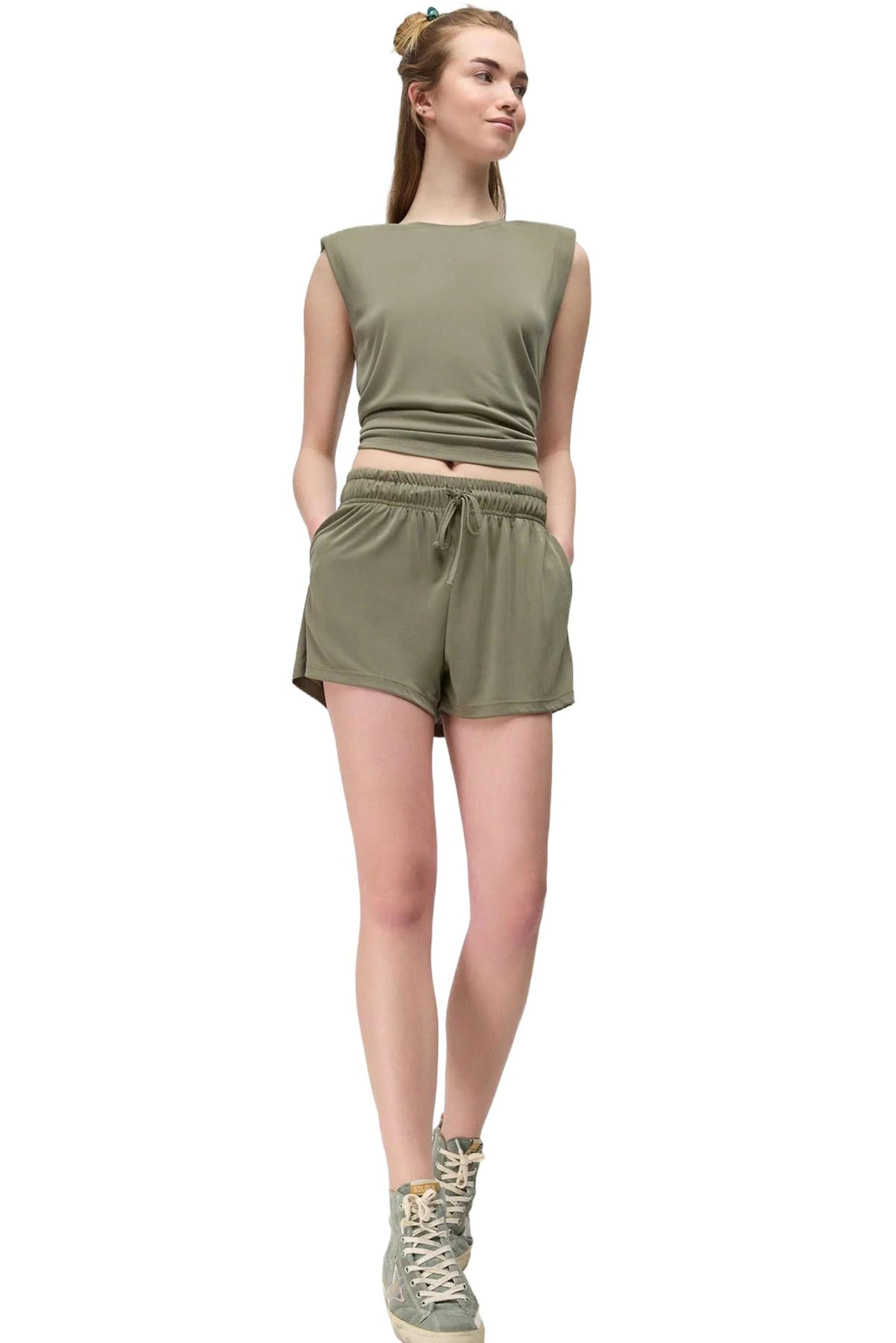 No Matter What Shorts in Grün