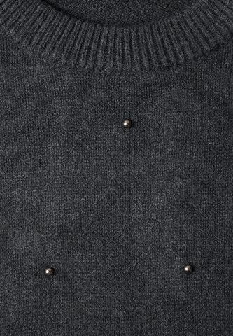 Street One Studio Pullover mit Rundhals und Perlendetails in Grau