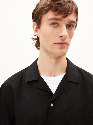 ARMEDANGELS Comfort Fit Hemd ' LOVAAR LINO ' in Schwarz