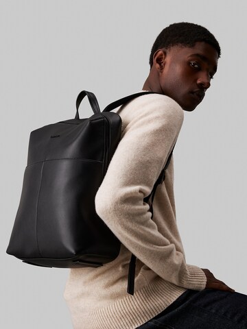 Calvin Klein Rucksack in Schwarz: Vorderseite