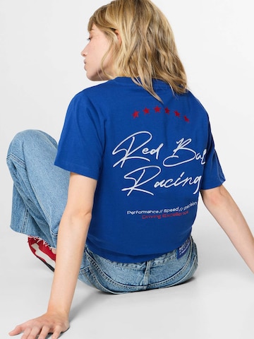 Red Bull Racing x Pepe Jeans Shirt 'Driving' in Blauw: voorkant
