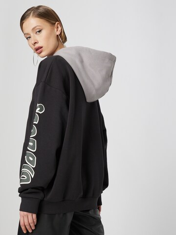 VIERVIER Sweatshirt 'Havin' in Black