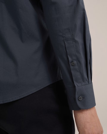 Coupe slim Chemise WE Fashion en gris
