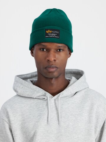 Căciulă de la ALPHA INDUSTRIES pe verde: față