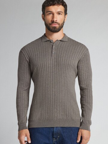 IUMAN Intimissimi Sweater in Grey: front