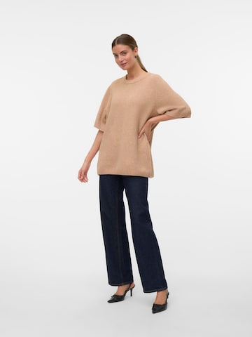 Pullover 'VMCBOOM' di Vero Moda Curve in marrone