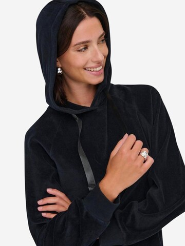 Felpa 'JDYVIDA L/S VELVET HOODIE TOP JRS DIA 15361663' di JDY in nero