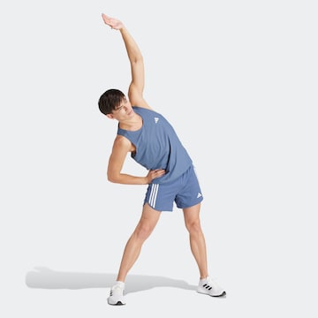 ADIDAS PERFORMANCE - Camiseta funcional 'Own the Run' en azul