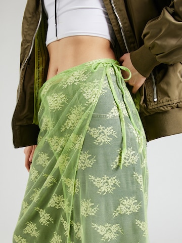 TOPSHOP Skirt in Green