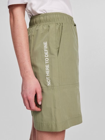 Regular Pantalon 'JUNA' IIQUAL en vert