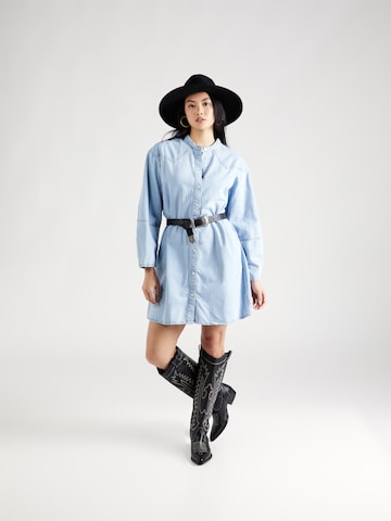 WRANGLER - Vestidos camiseiros 'RINGER' em azul