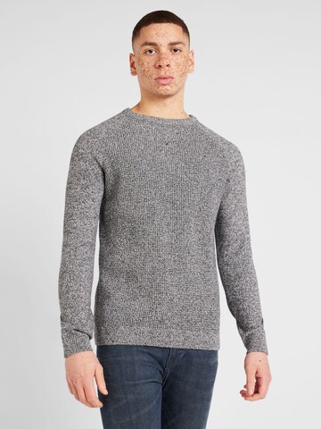 QS - Pullover em preto: frente