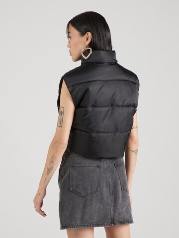 Gilet 'Nicky' Hoermanseder x About You en noir